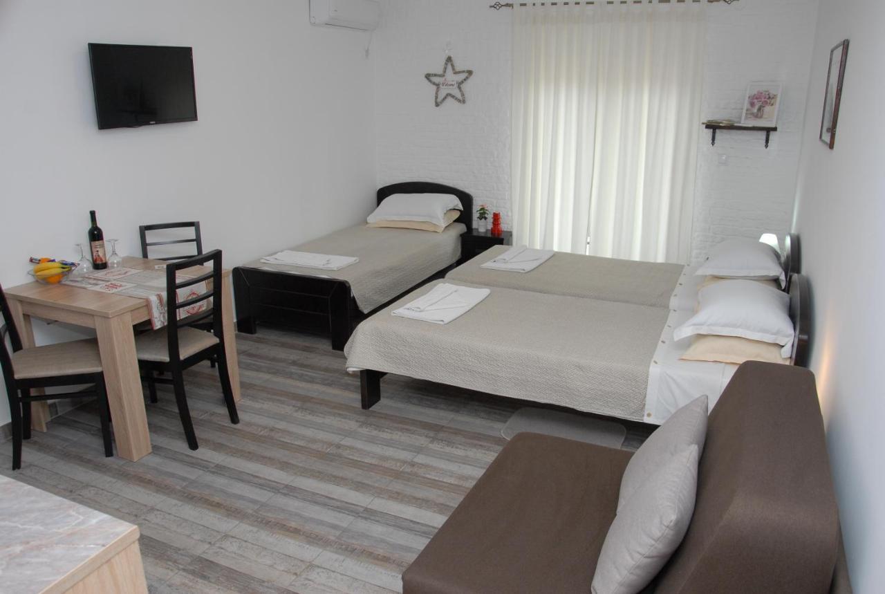 Apartments Idila Bela Crkva  Bagian luar foto